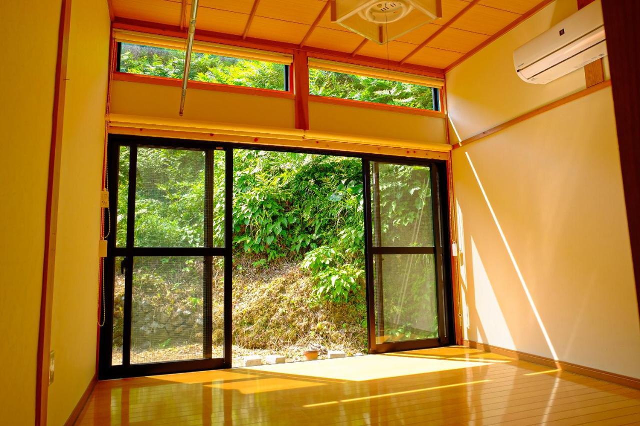 四万十川まで歩いて行ける 一棟まるっと貸し切りの宿 Gu Shimanto  Eksteriør billede