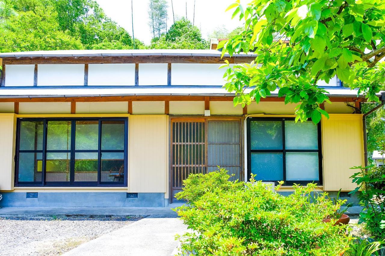 四万十川まで歩いて行ける 一棟まるっと貸し切りの宿 Gu Shimanto  Eksteriør billede
